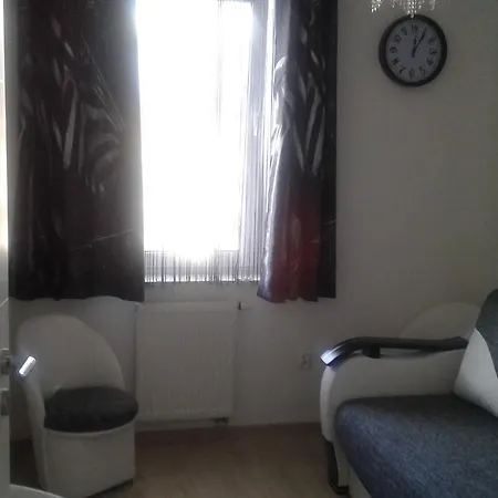 Feniks Lux 2+2 Appartement *