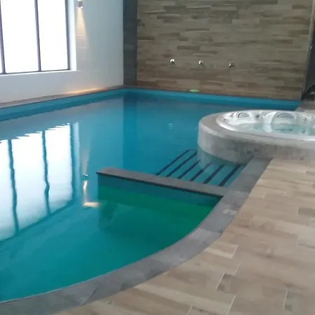 Lägenhet Feniks Lux 2+2 *